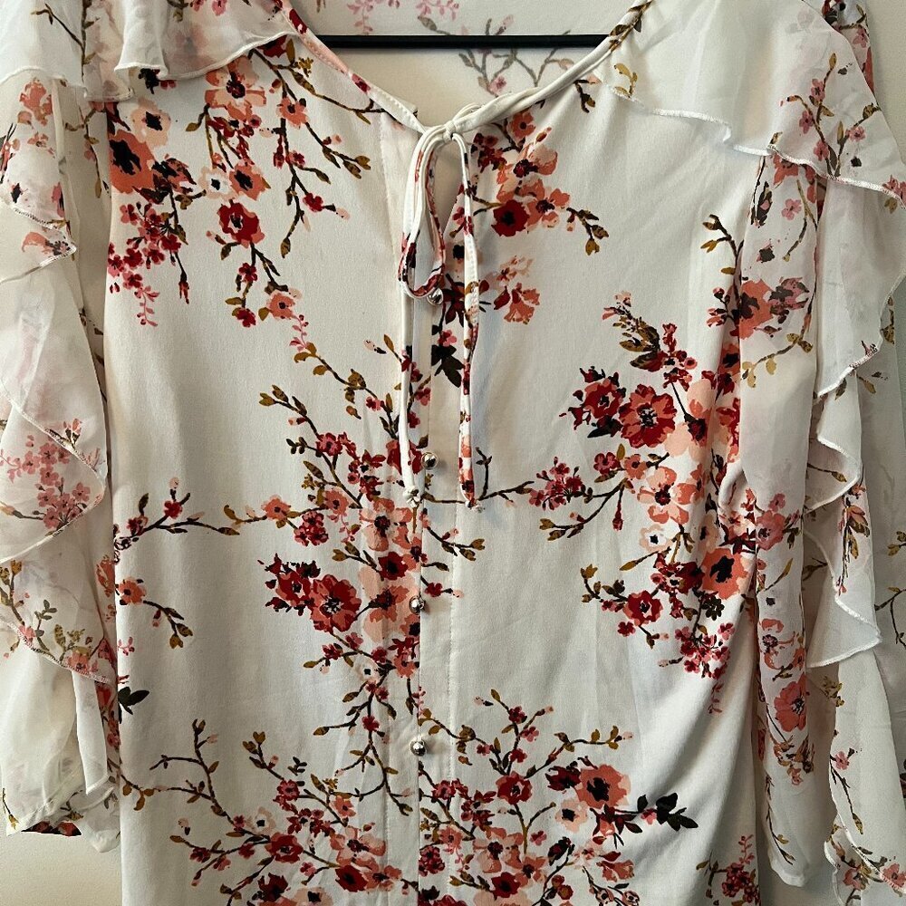 Perseption Concept Ruffled Sleeve Floral Blouse